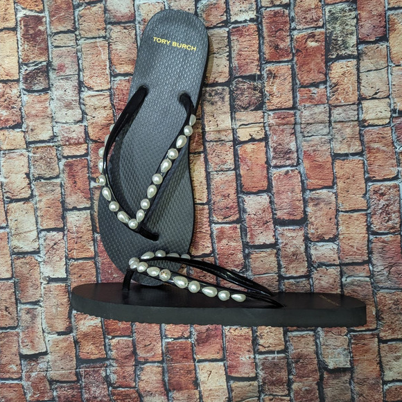 Tory Burch Pearl Thin Flip Flops Size 8. Worn maybe once or twice. - Picture 5 of 8